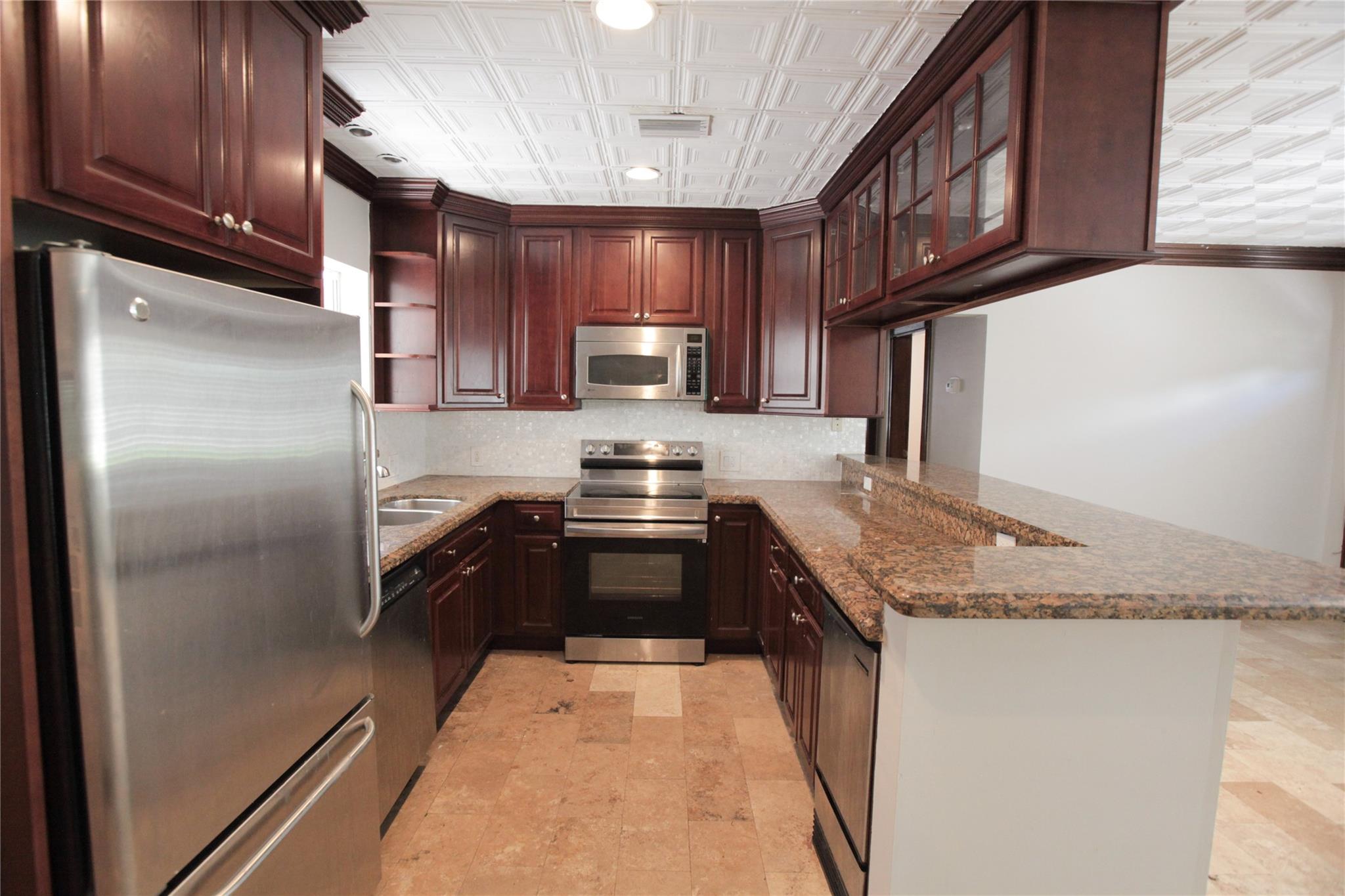 305 Gulfstream Dr