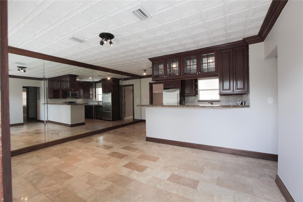 Photo of 305 Gulfstream Drive, Delray Beach, FL 33444 (MLS # F10492217)