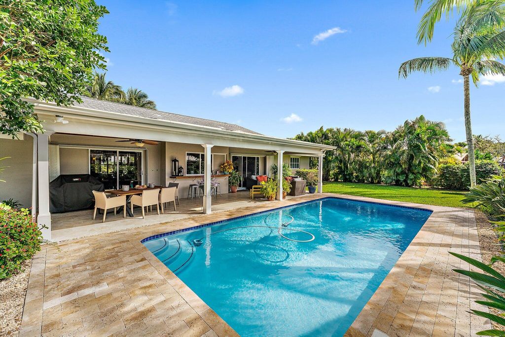 Photo of 75 Fairview West, Tequesta, FL 33469 (MLS # R10863631)