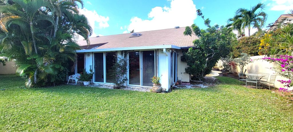 Photo of 493 SW 28th Avenue, Delray Beach, FL 33445 (MLS # R11144438)