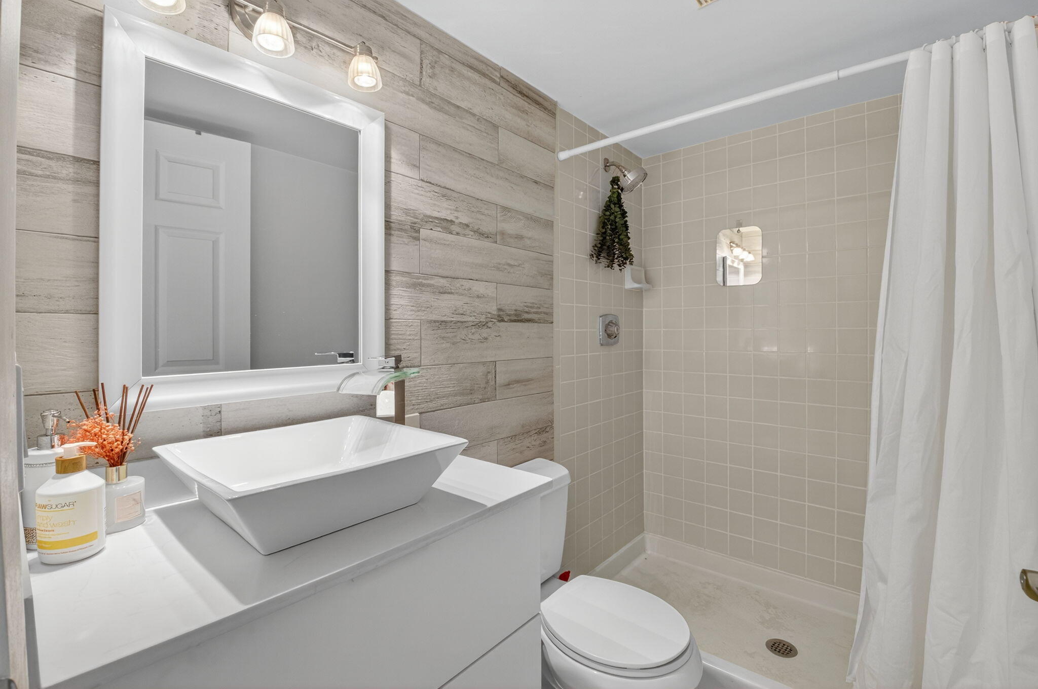 LE VILLAGE DE PROVENCE 2 - Residential Lease