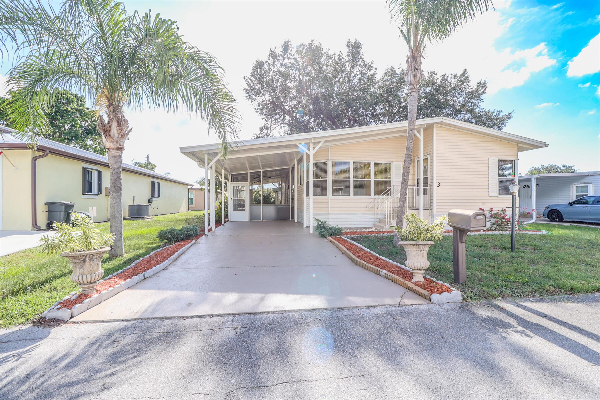 3 Espanola Lane