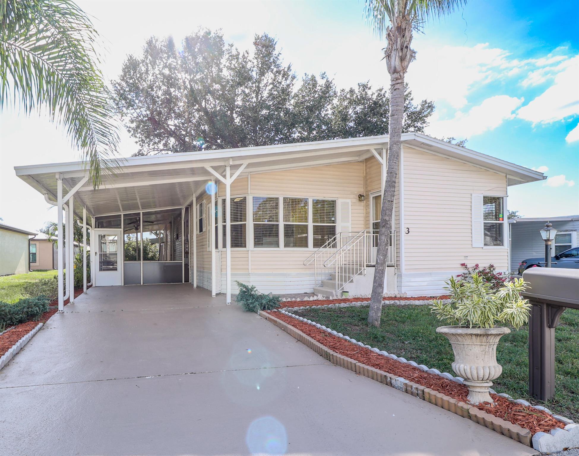 This spacious and majestic looking manufactured home can be yours, here is your chance to own a piece of paradise. in beautiful Sunny Florida.This two bedroom, two bathroom home is located in SPANISH-LAKES COMMUNITIES,WHERE THERE IS FREE , golfing, tennis , clubhouse activities.and much more.all buyers must be park approved before buying a home here.