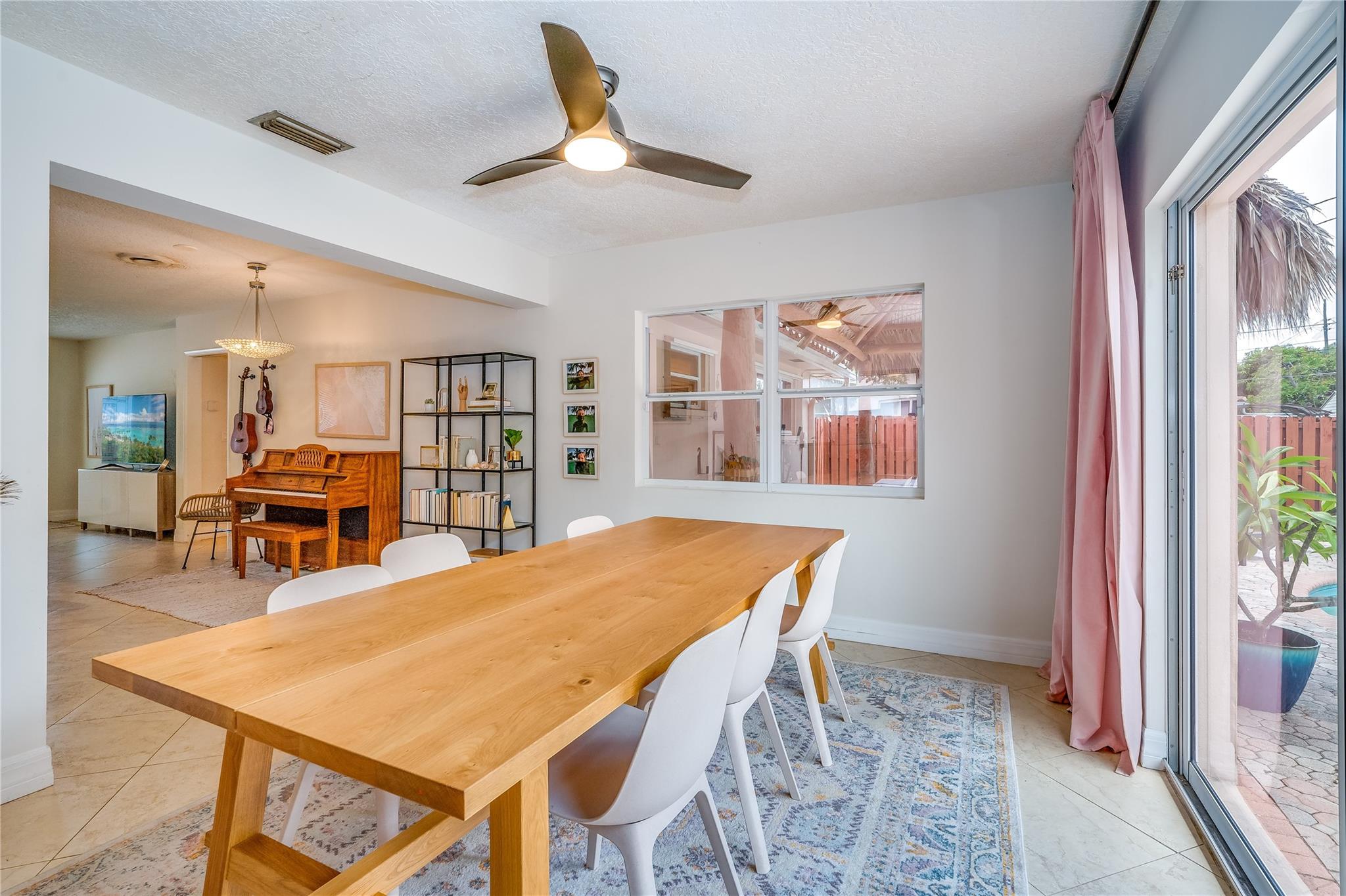 Hollywood Hills Amd 6-31 - Residential Lease