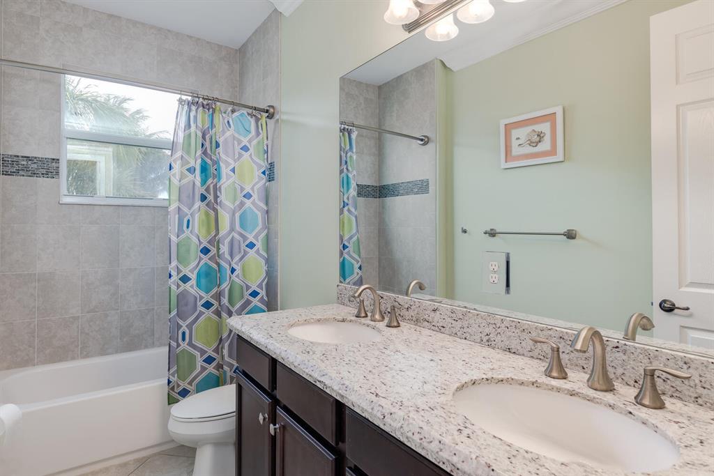 CANYON TRAILS - Residential