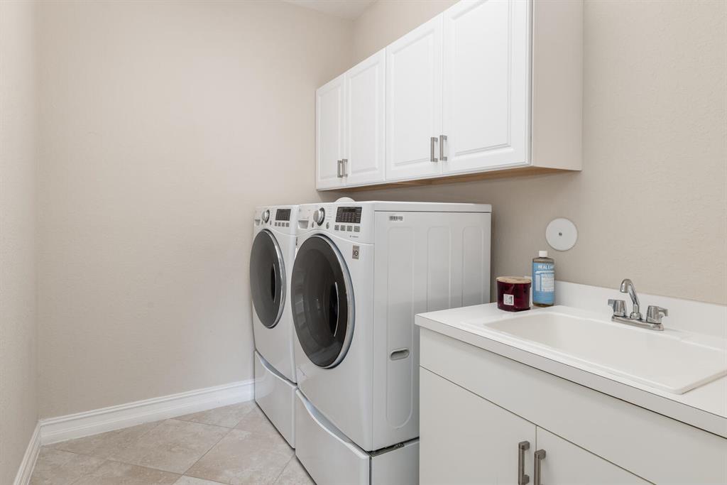 CANYON TRAILS - Residential