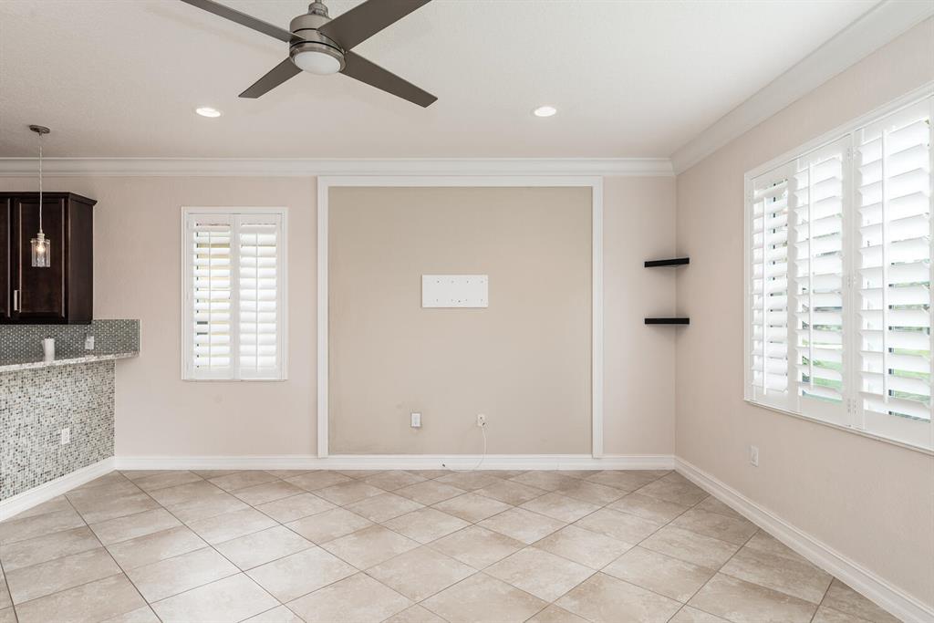 CANYON TRAILS - Residential