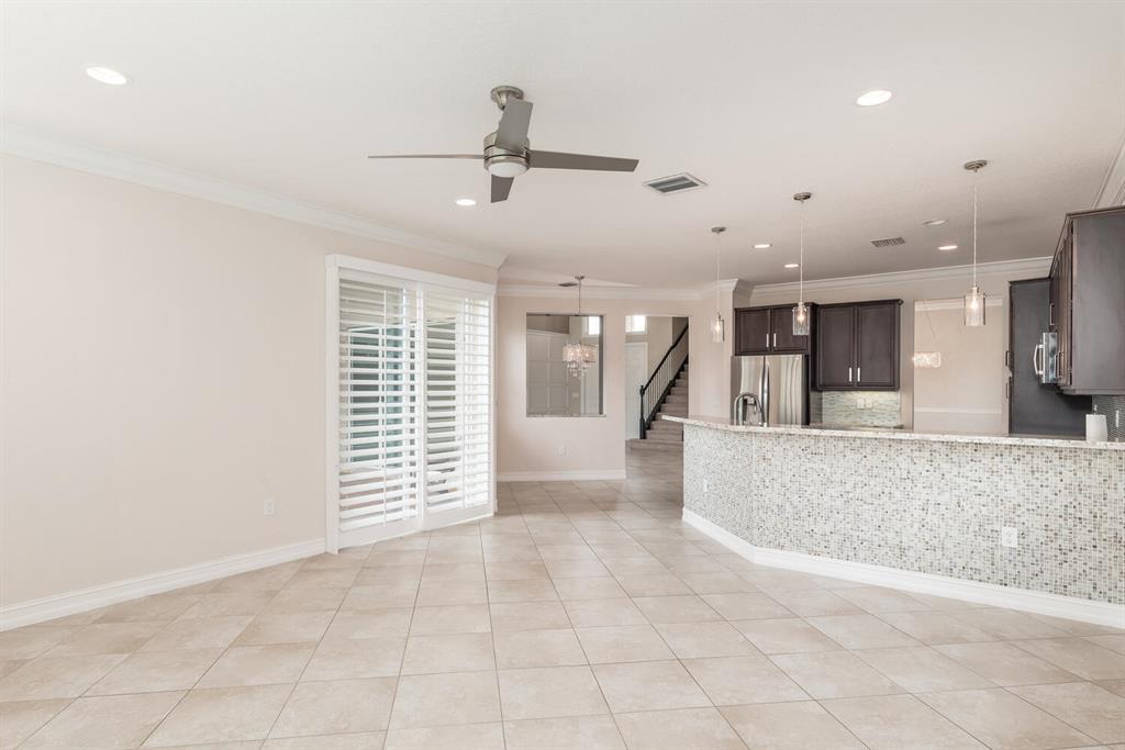 CANYON TRAILS - Residential