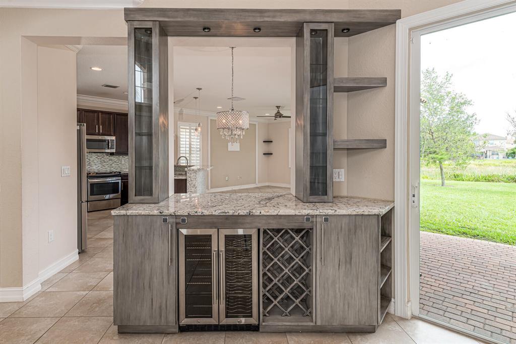 CANYON TRAILS - Residential