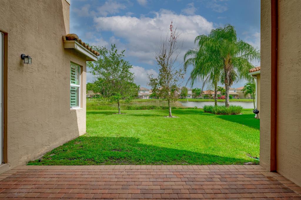 CANYON TRAILS - Residential