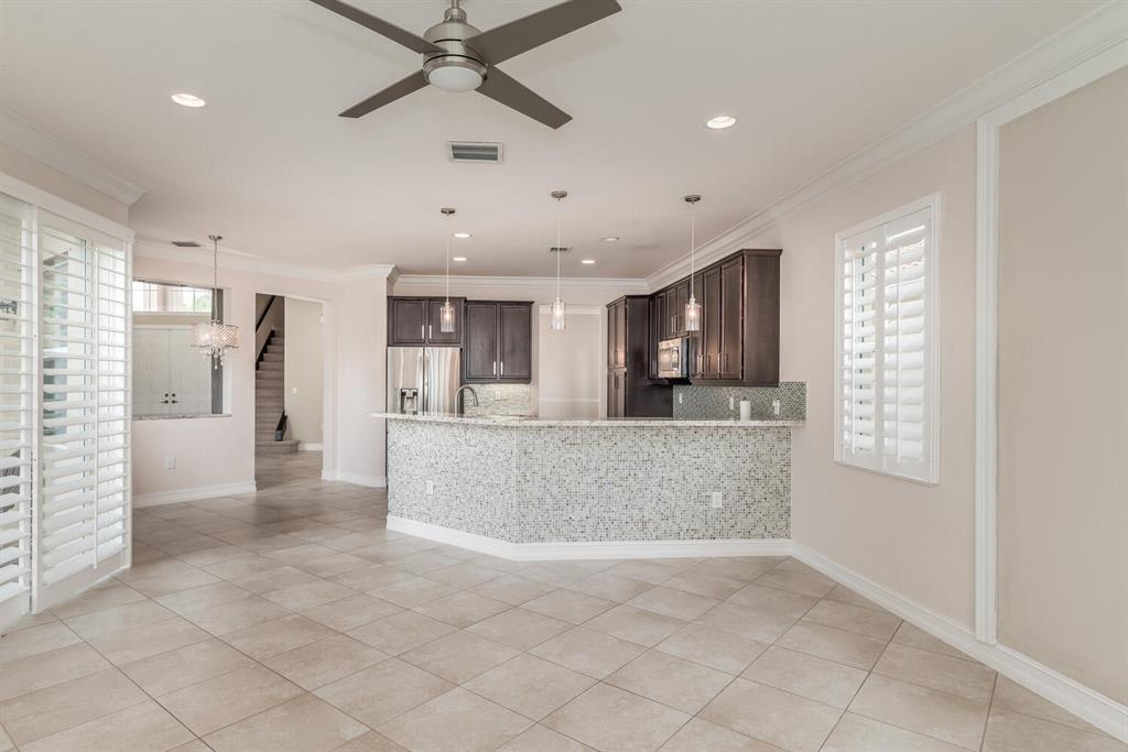 CANYON TRAILS - Residential