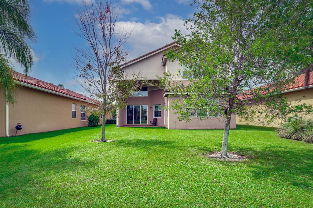 CANYON TRAILS - Residential