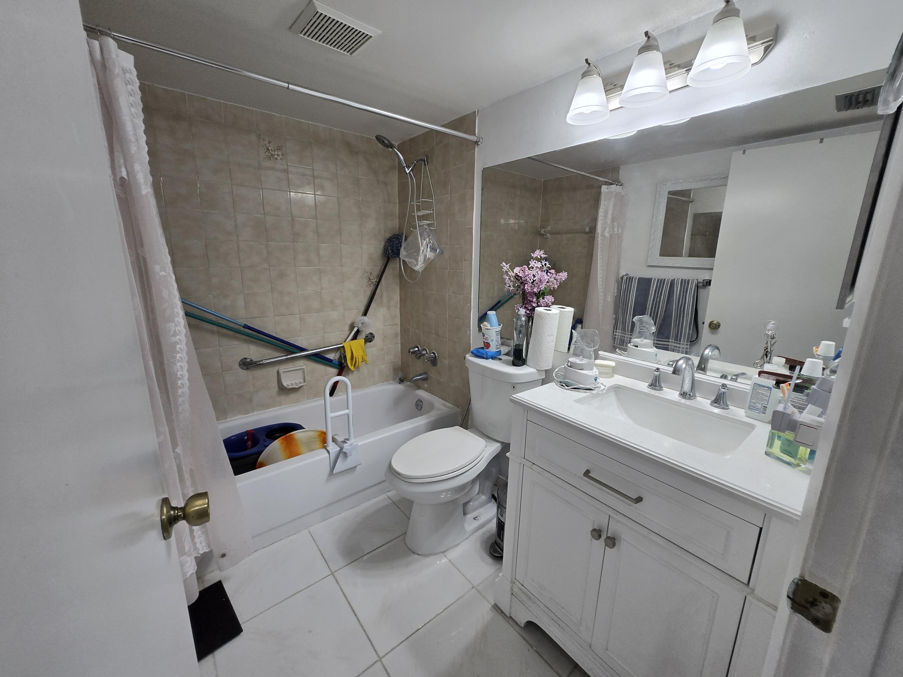 PINE RIDGE NORTH VILLAGE - Residential