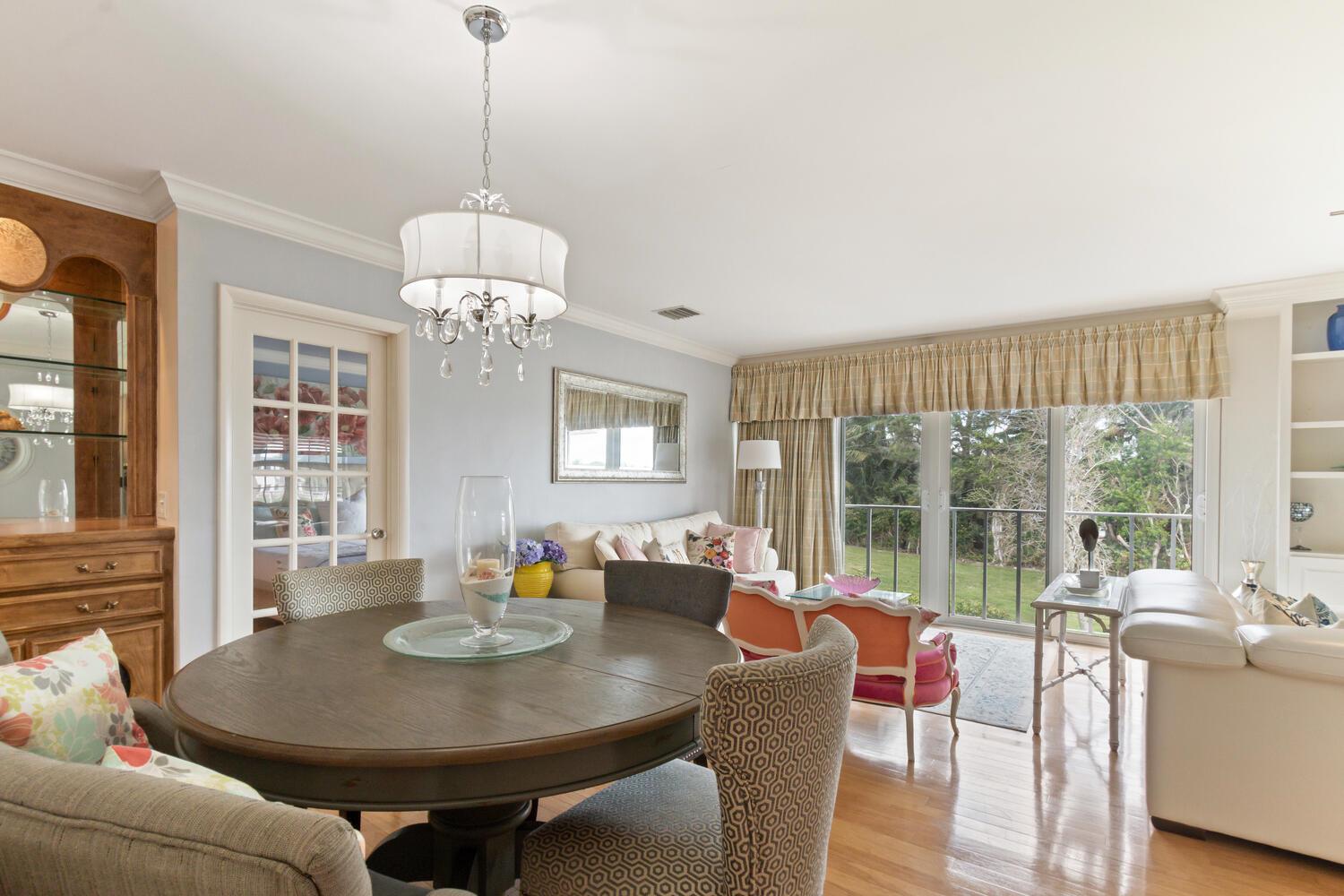 CARRIAGE HOUSE CONDO - Residential