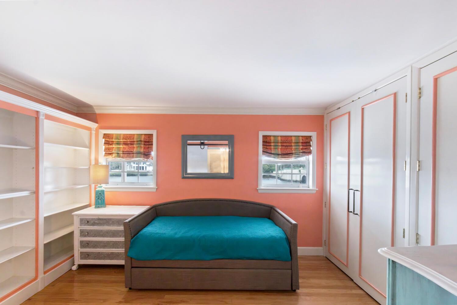 CARRIAGE HOUSE CONDO - Residential