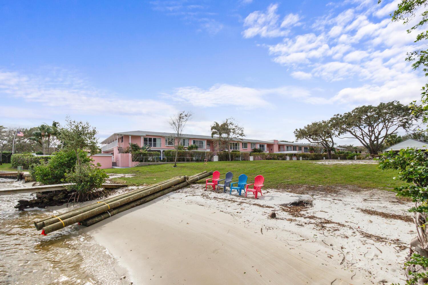 CARRIAGE HOUSE CONDO - Residential