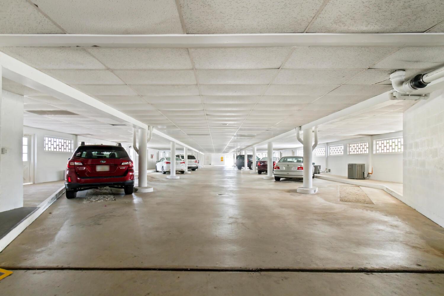 CARRIAGE HOUSE CONDO - Residential