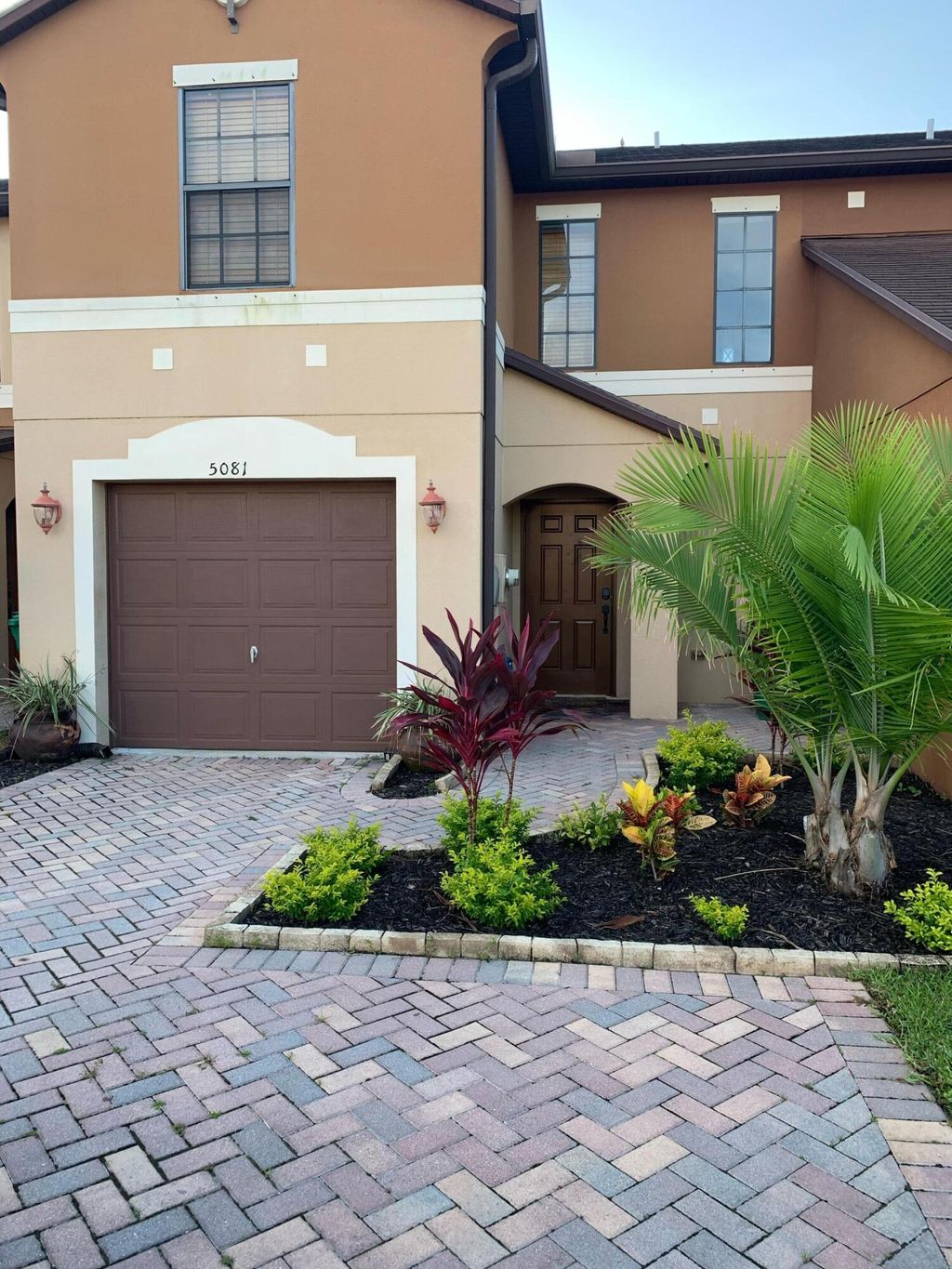 Photo of 5081 NW Coventry Circle, Port Saint Lucie, FL 34986 (MLS # R10978382)