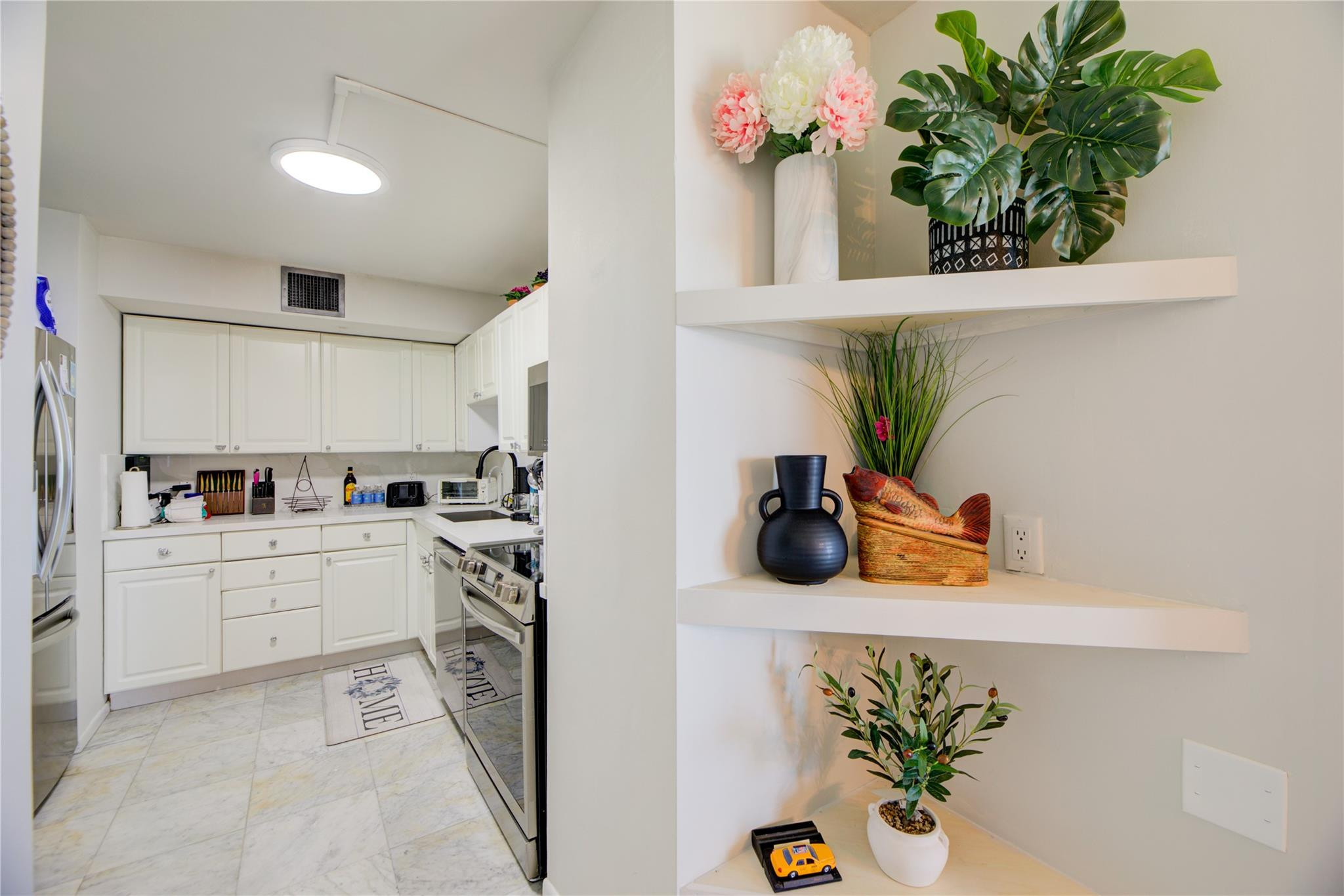 Venetian Condominium - Residential