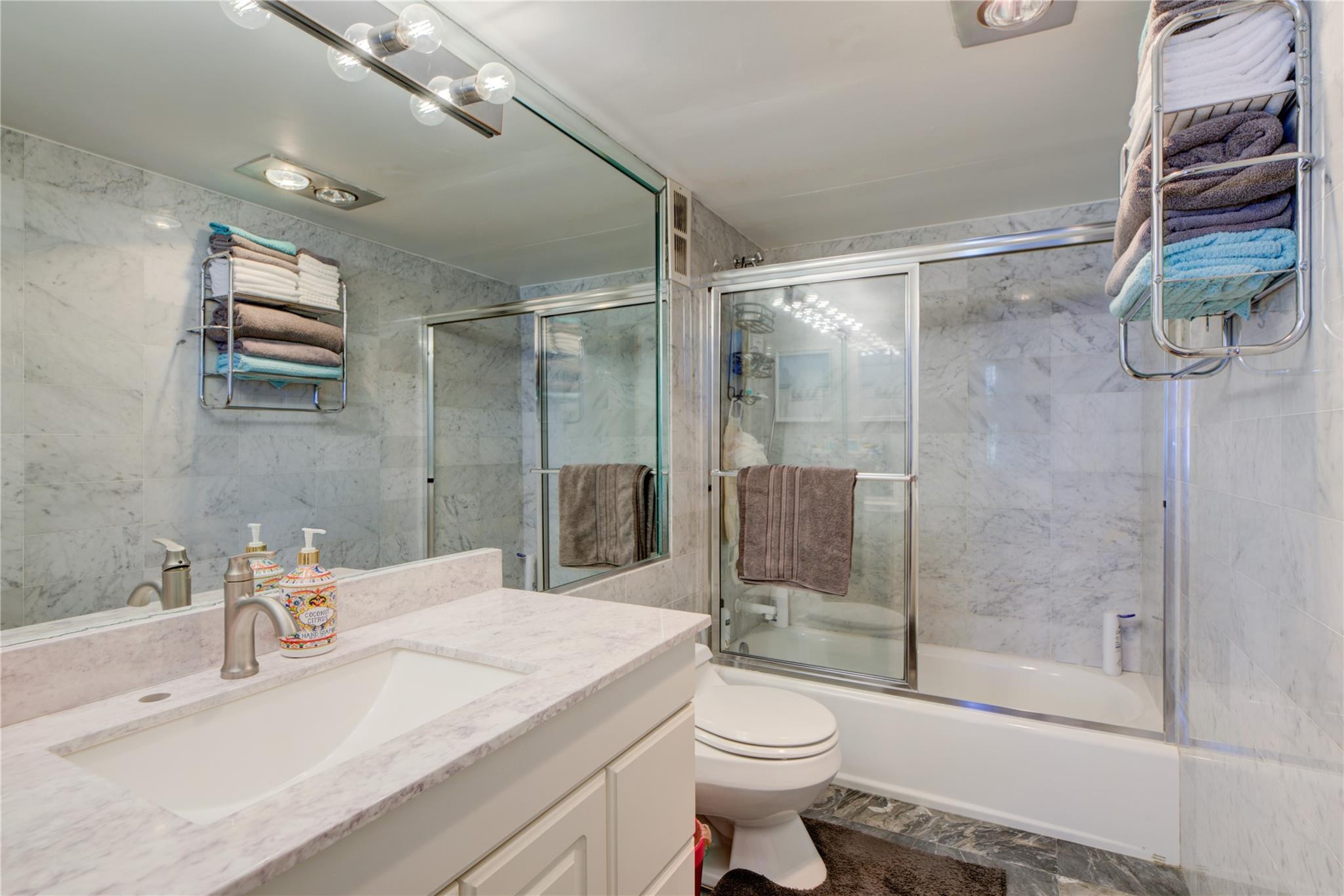 Venetian Condominium - Residential