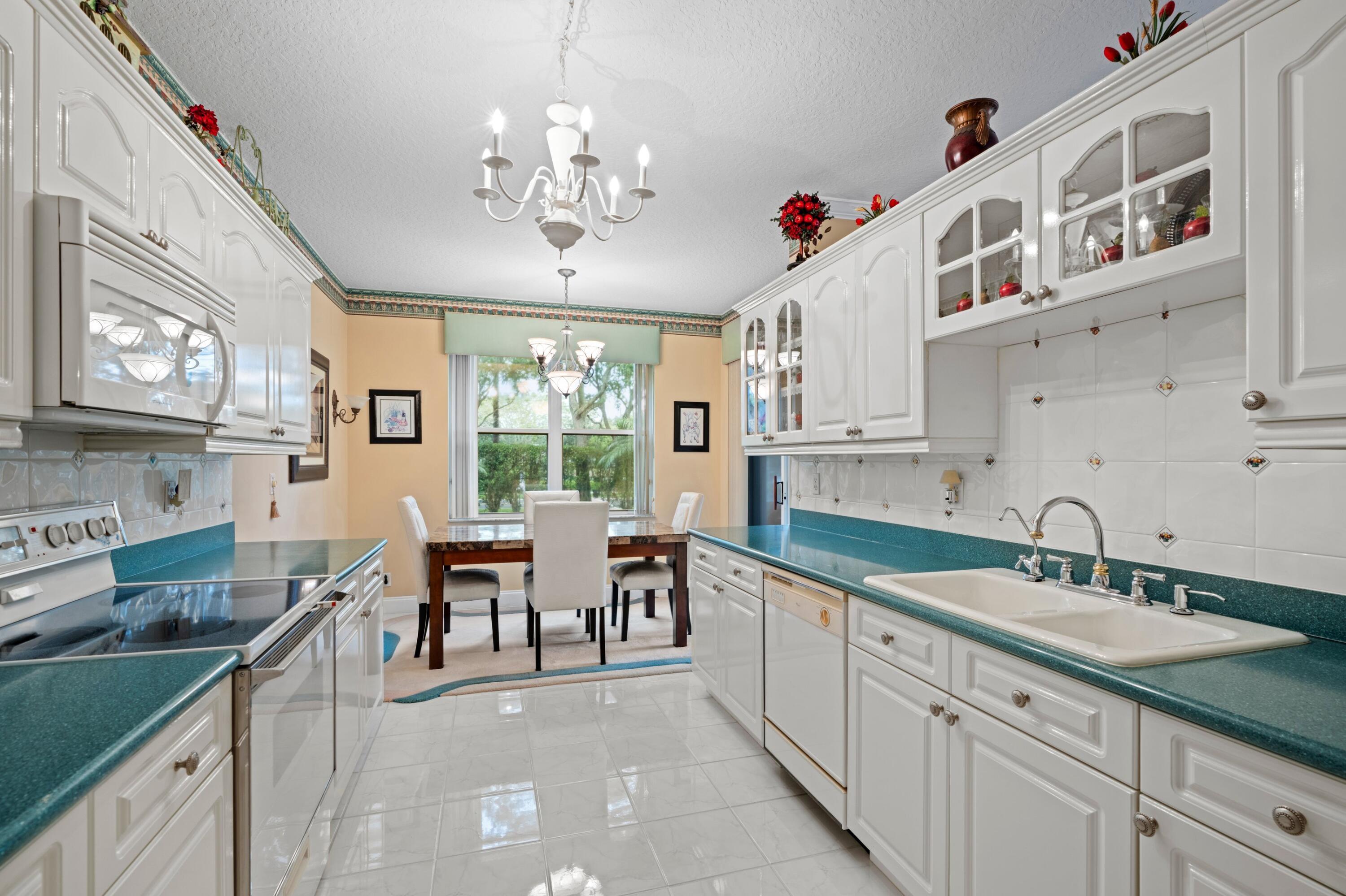 Properties | Stephanie Kaufman 8550 Via Romana 1