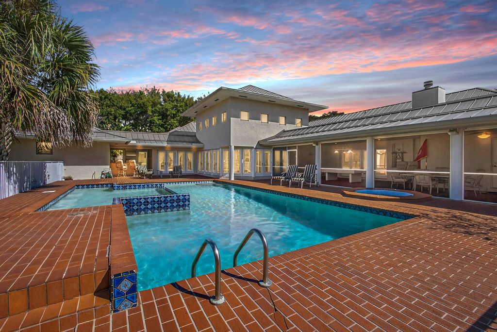 Photo of 5564 Whirlaway Road, Palm Beach Gardens, FL 33418 (MLS # R11166958)