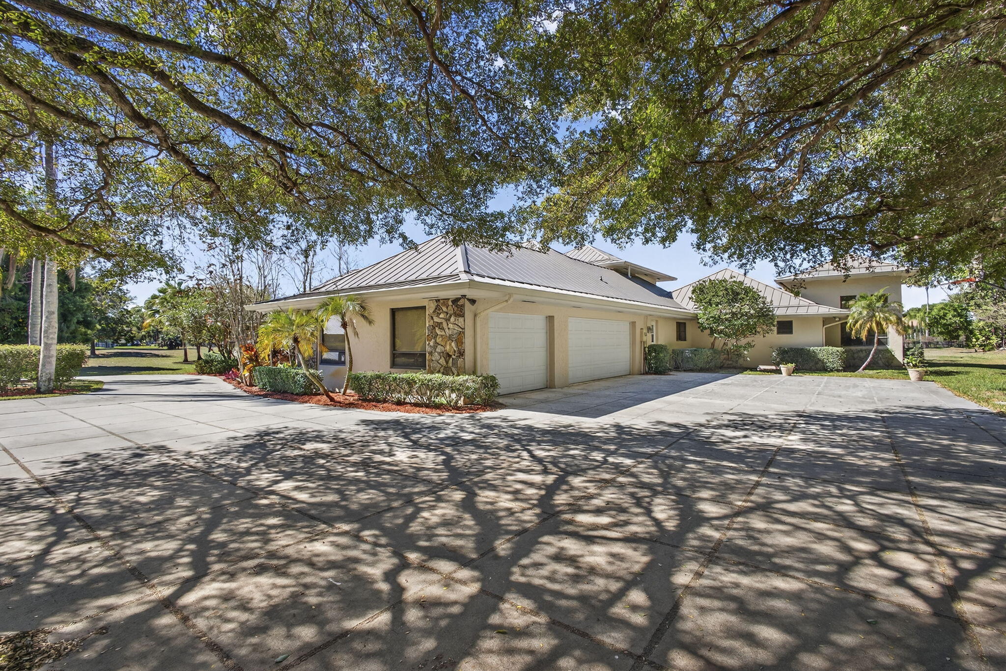 STEEPLECHASE HORSESHOE ACRES WEST - Residential