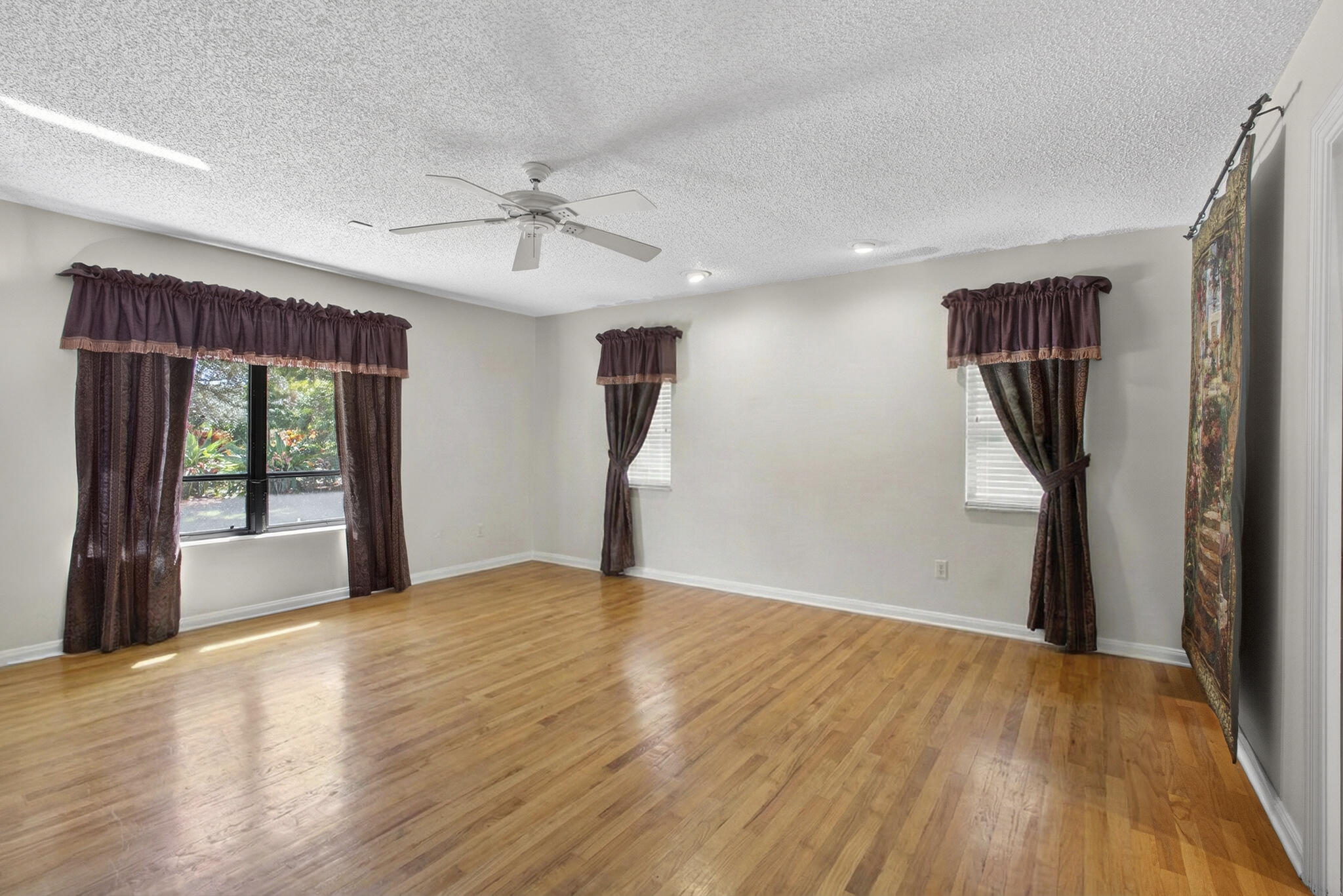 STEEPLECHASE HORSESHOE ACRES WEST - Residential