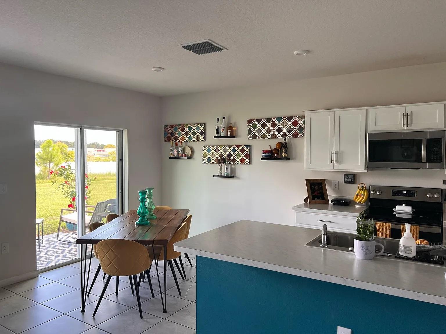 885 Eagle Rock Ter
