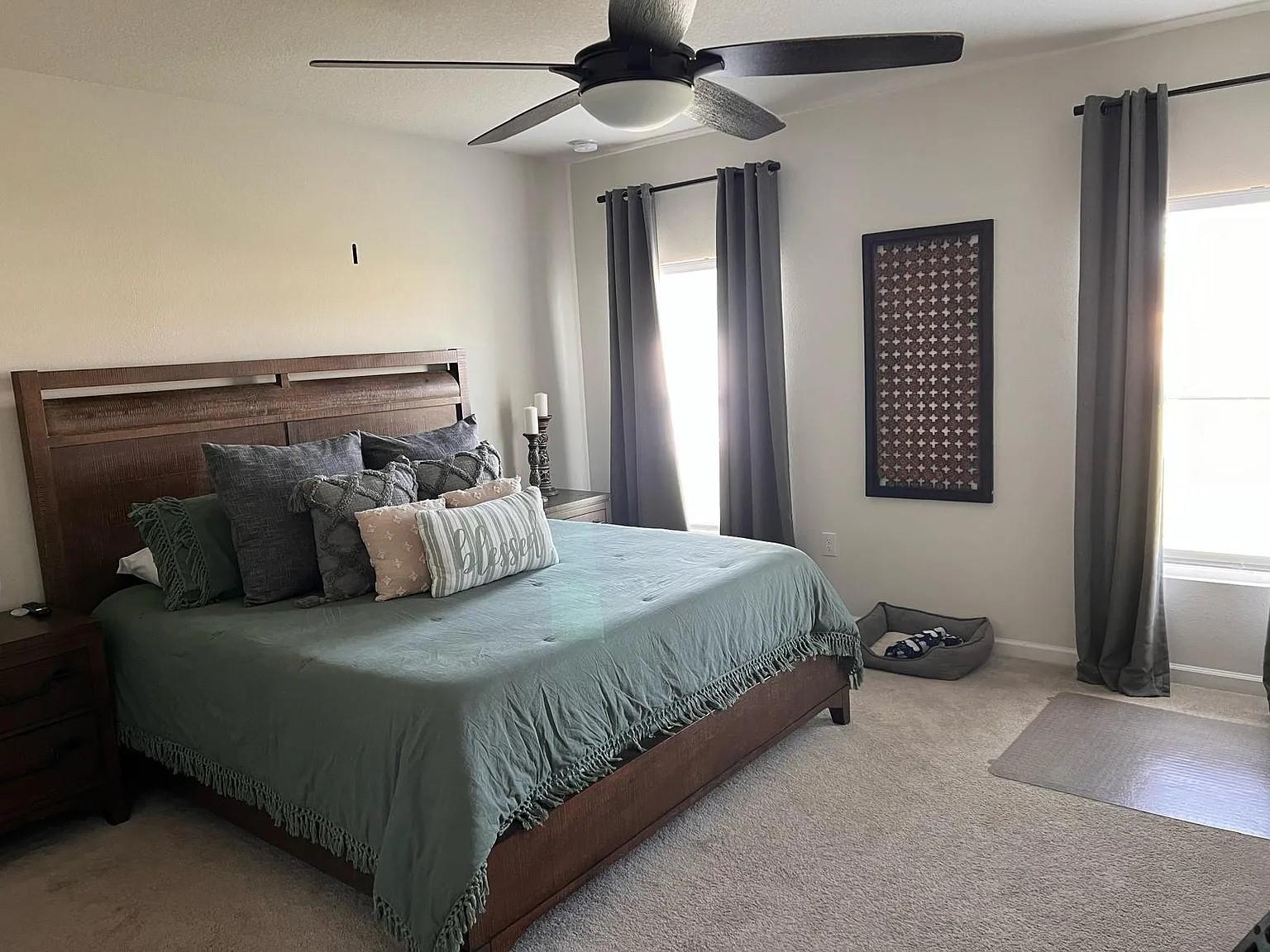 885 Eagle Rock Ter