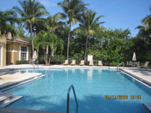 HYPOLUXOS MARINERS CAY CONDO - Residential