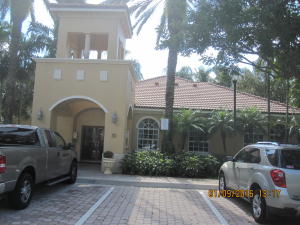 HYPOLUXOS MARINERS CAY CONDO - Residential