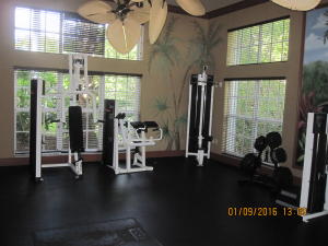 HYPOLUXOS MARINERS CAY CONDO - Residential