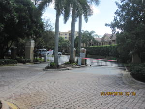 HYPOLUXOS MARINERS CAY CONDO - Residential