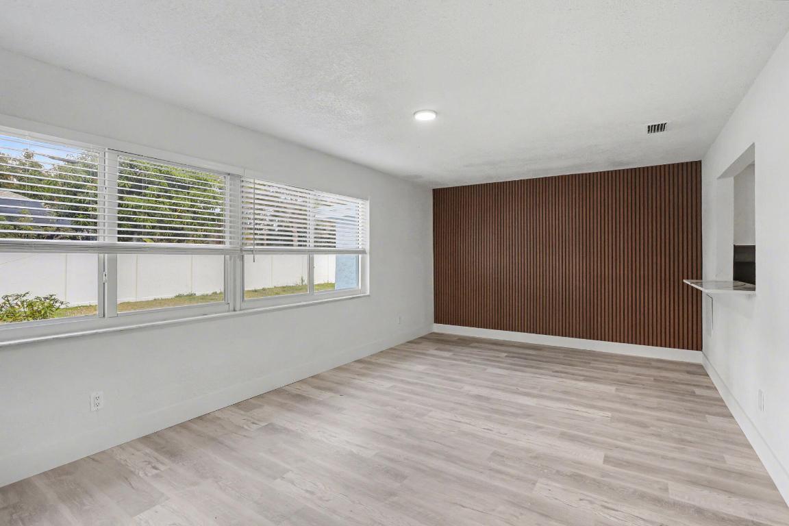 DELRAY GARDEN ESTATES 3 - Residential Lease