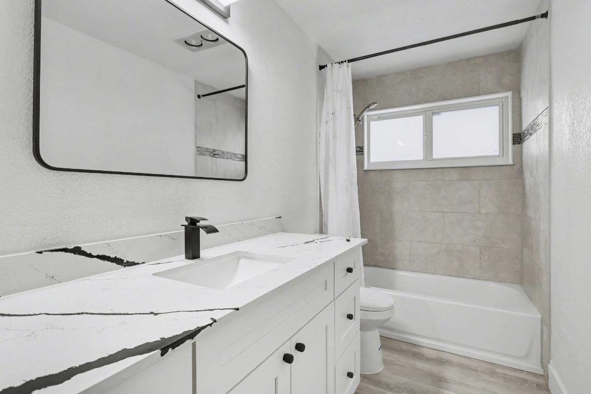 DELRAY GARDEN ESTATES 3 - Residential Lease