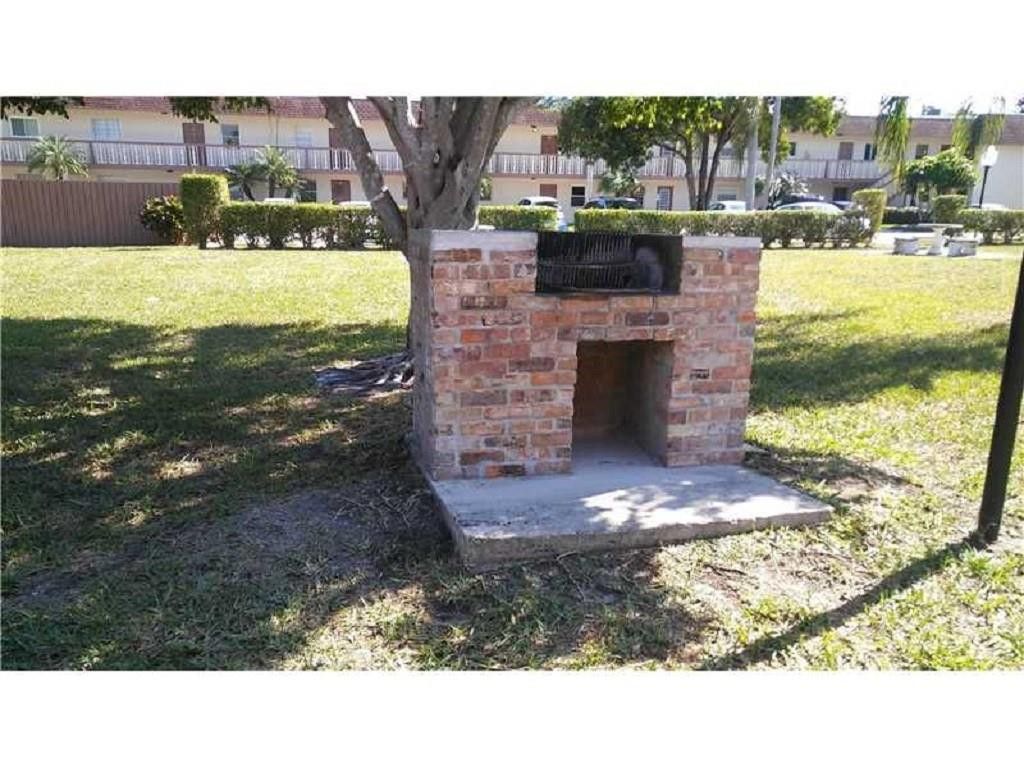 Photo of 9374 SW 3rd Street #704, Boca Raton, FL 33428 (MLS # B26016528)