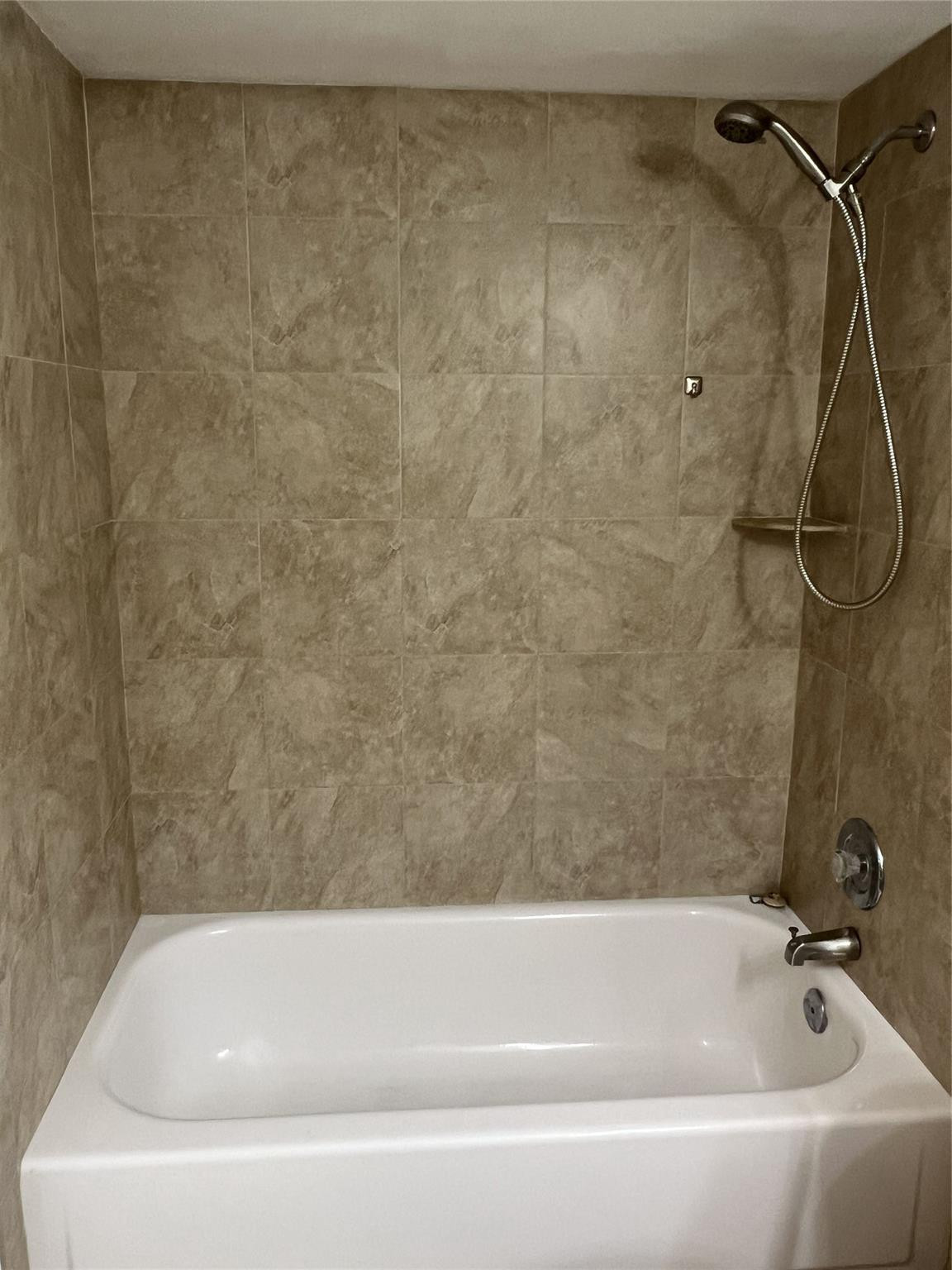 SANDALFOOT SQUIRE CONDO - Residential Lease