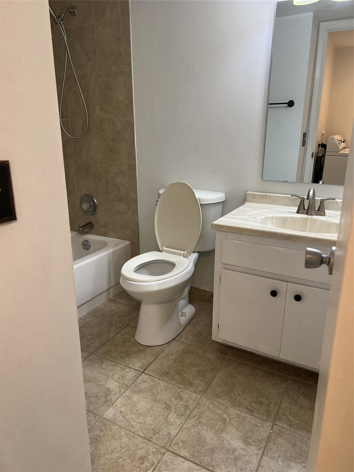 SANDALFOOT SQUIRE CONDO - Residential Lease