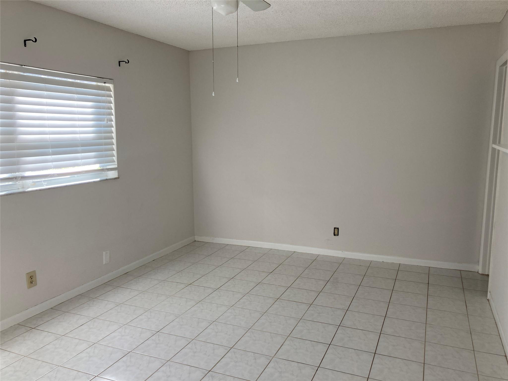 SANDALFOOT SQUIRE CONDO - Residential Lease