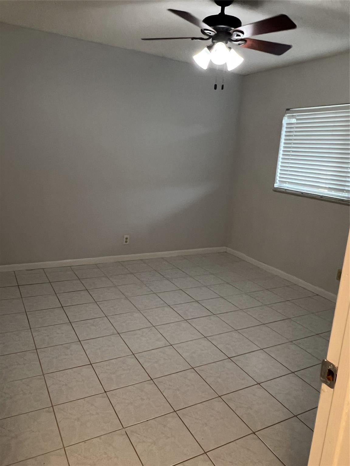 SANDALFOOT SQUIRE CONDO - Residential Lease