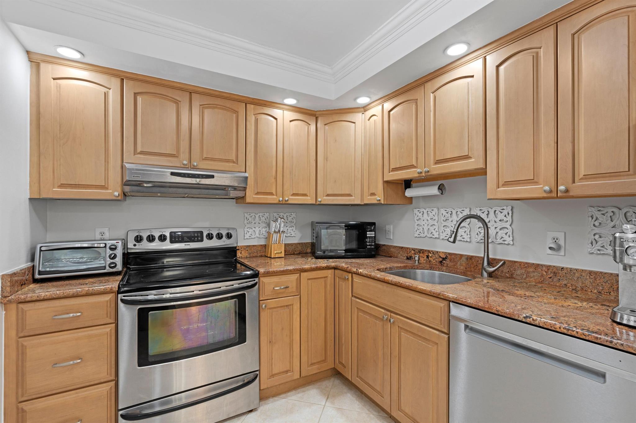 45 OCEAN CONDO - Residential Lease