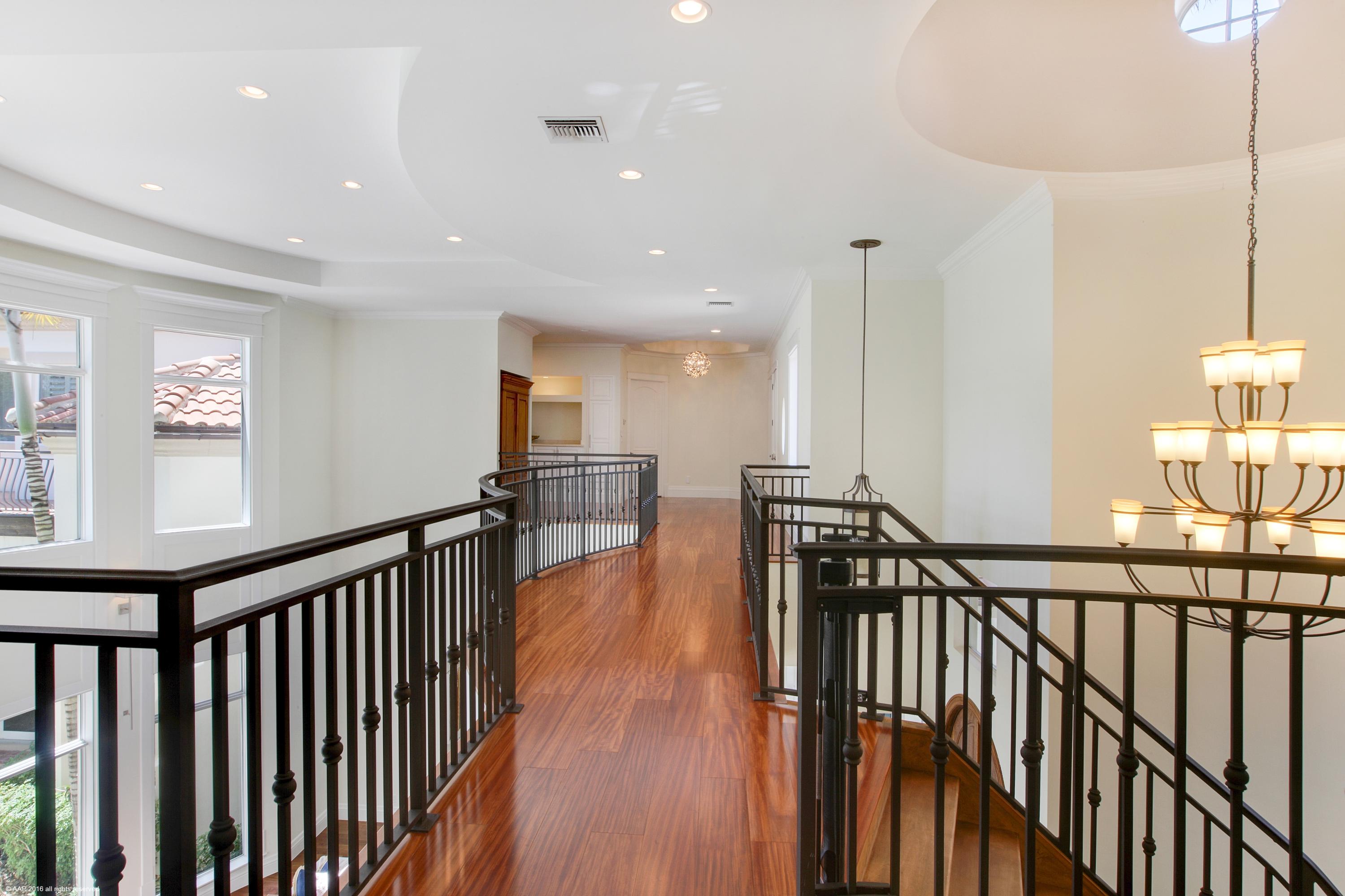 RIVERSIDE ON THE LOXAHATC - Residential