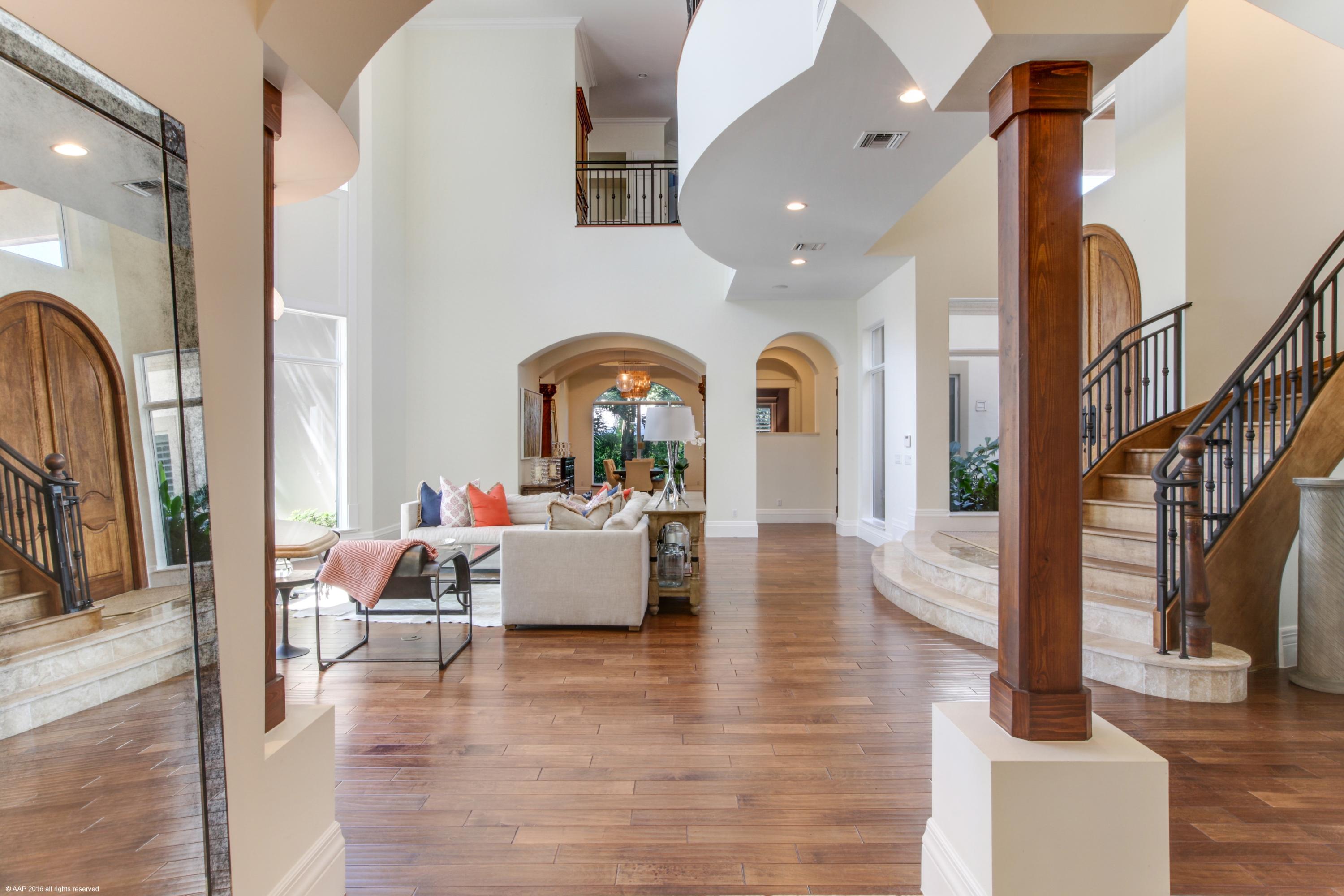 RIVERSIDE ON THE LOXAHATC - Residential