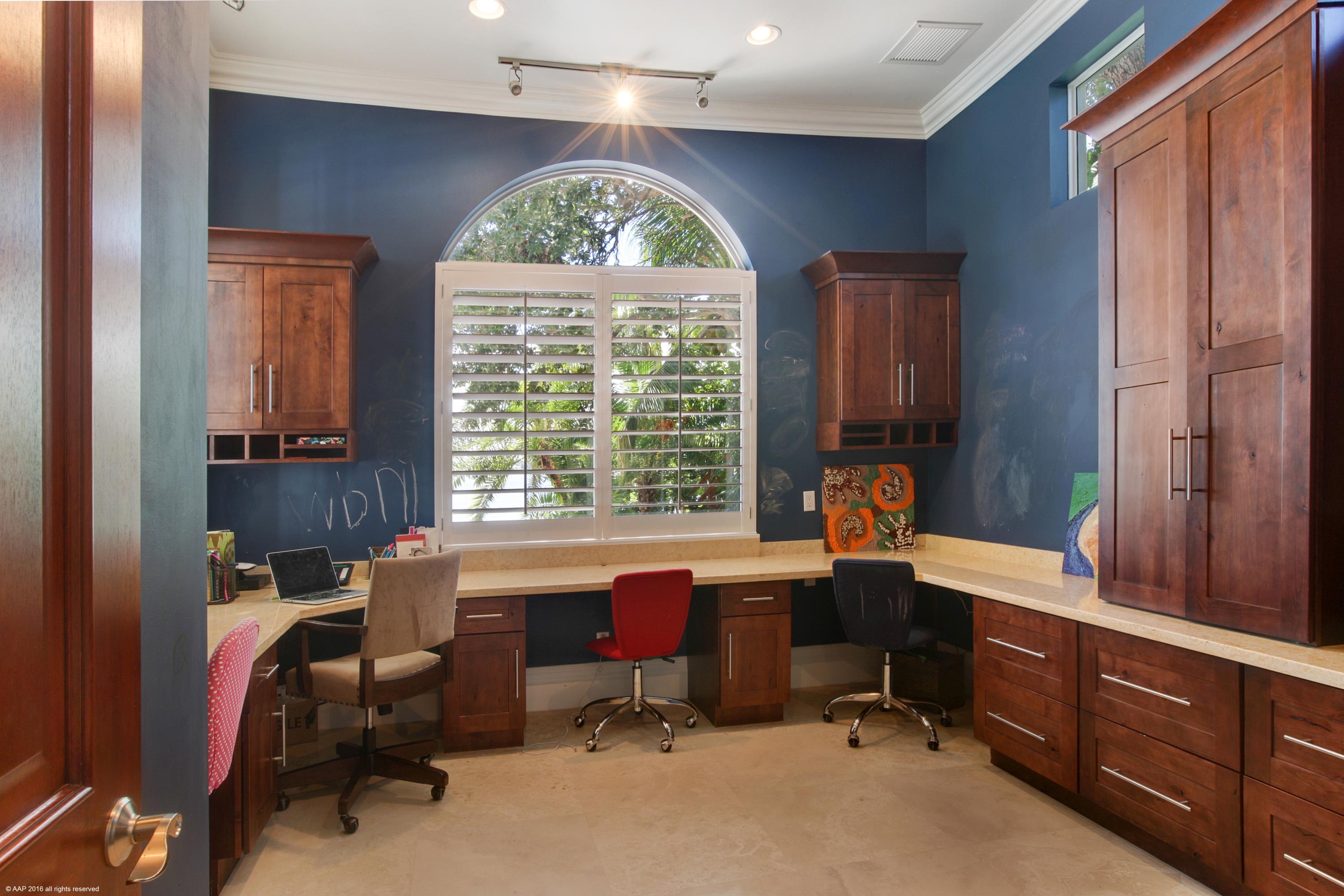 RIVERSIDE ON THE LOXAHATC - Residential