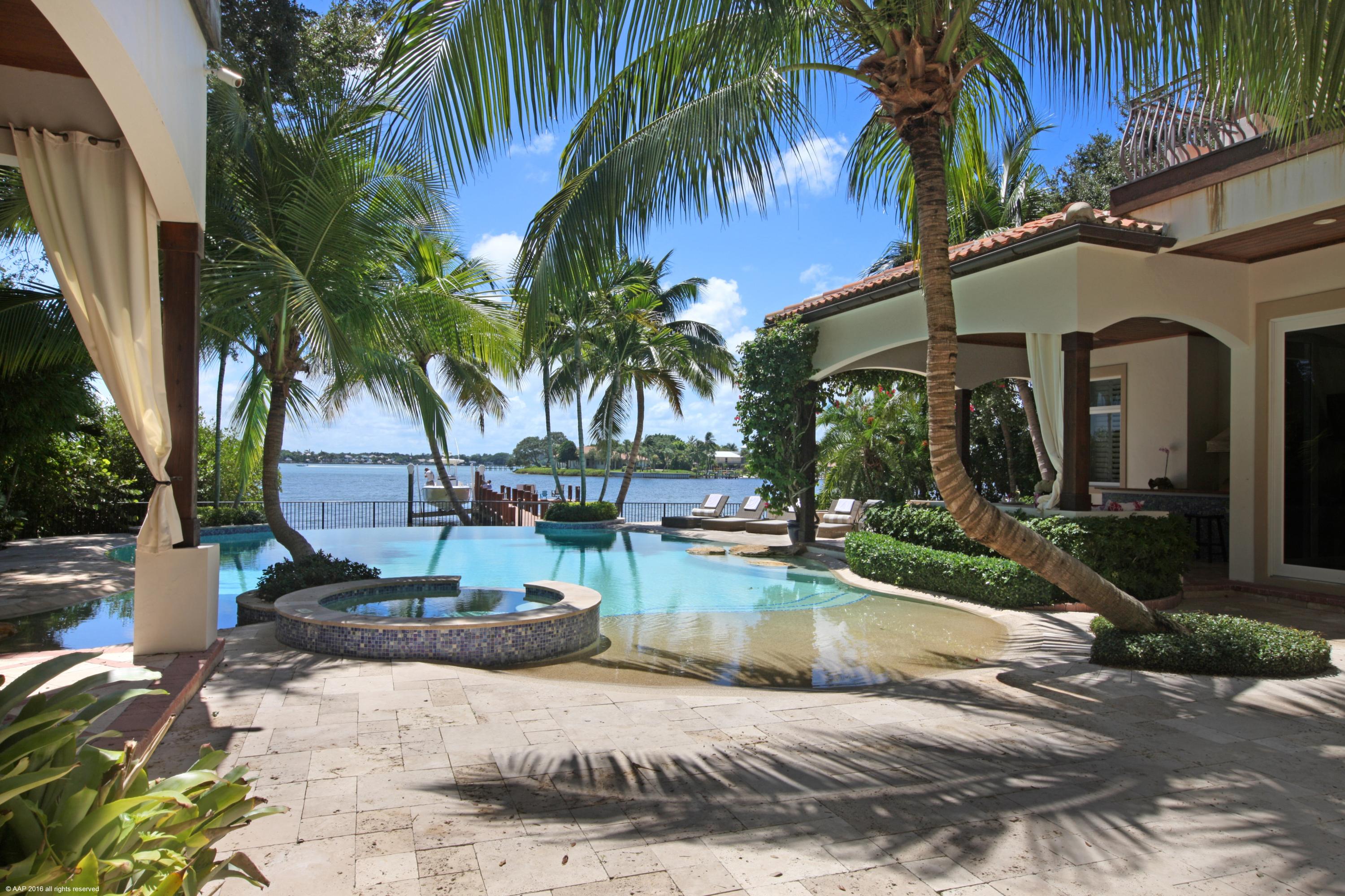 RIVERSIDE ON THE LOXAHATC - Residential