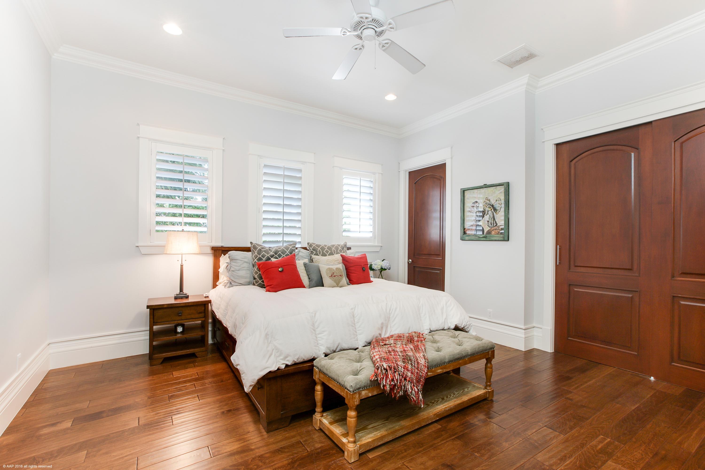 RIVERSIDE ON THE LOXAHATC - Residential