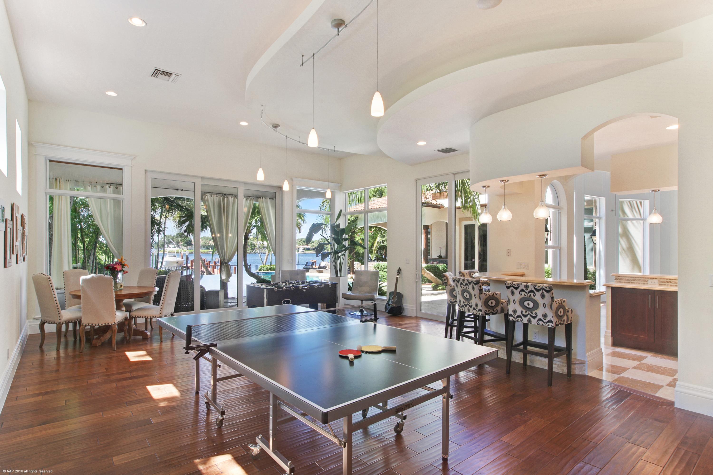 RIVERSIDE ON THE LOXAHATC - Residential