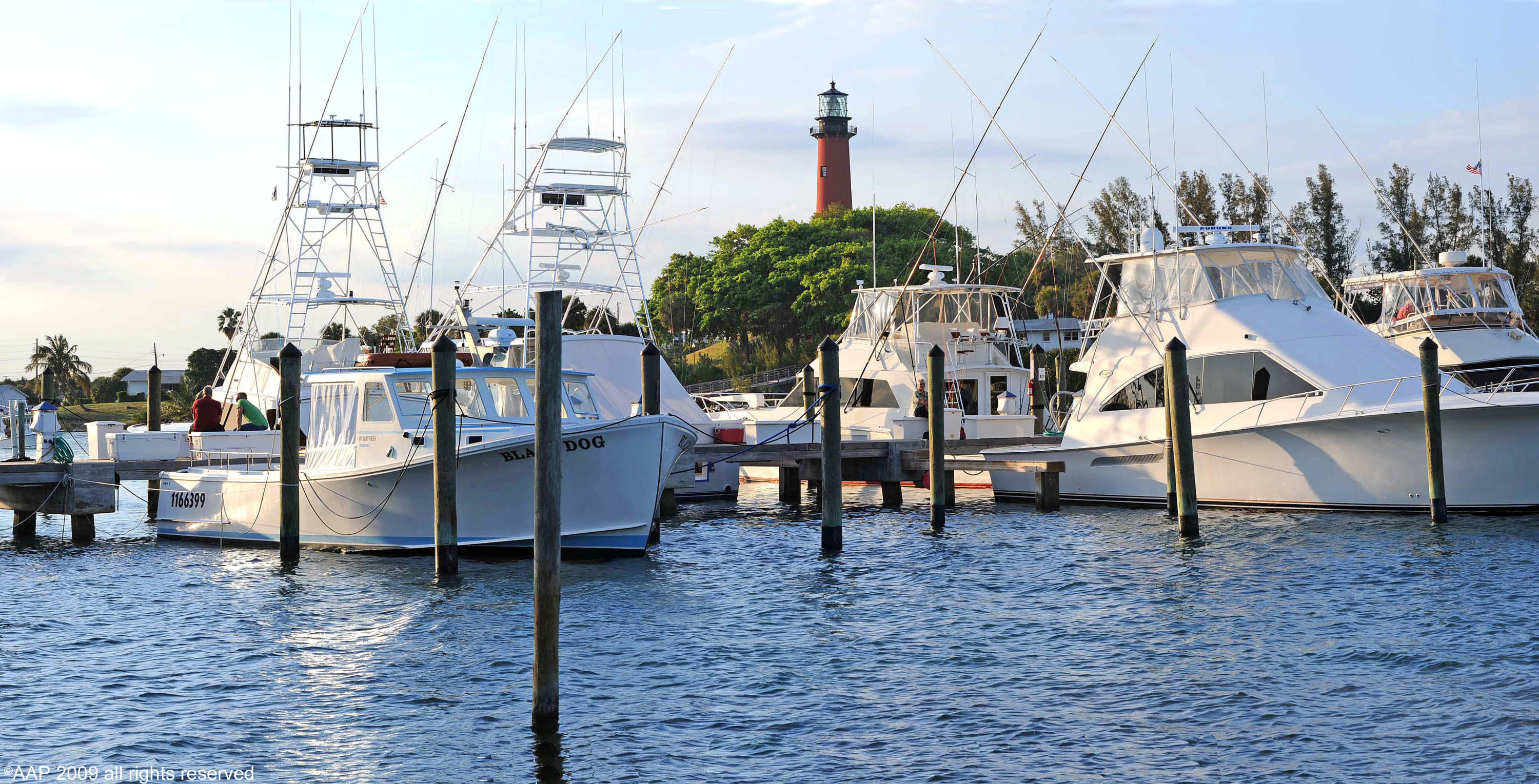 RIVERSIDE ON THE LOXAHATC - Residential