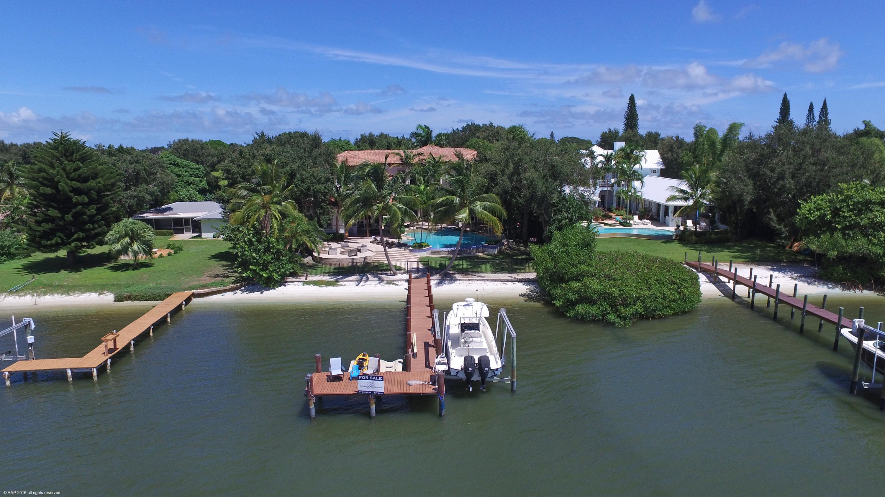 RIVERSIDE ON THE LOXAHATC - Residential